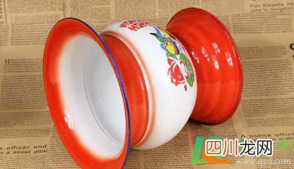 怎样清洗尿桶里的尿碱
