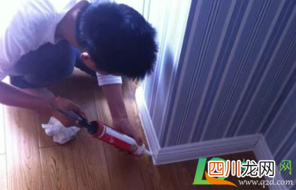 打玻璃胶枪怎么安装