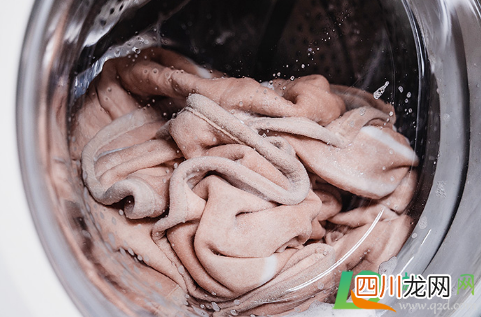插电热毯可以铺加绒的床单吗