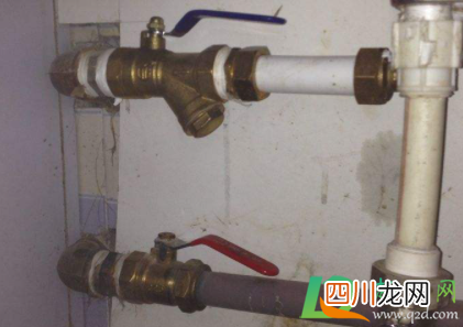 暖气片两个开关怎么用