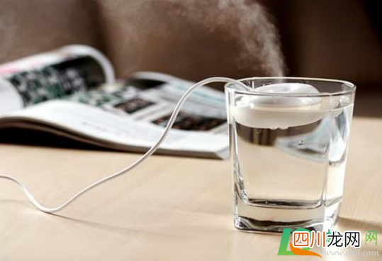 加湿器放在风扇前面还是后面