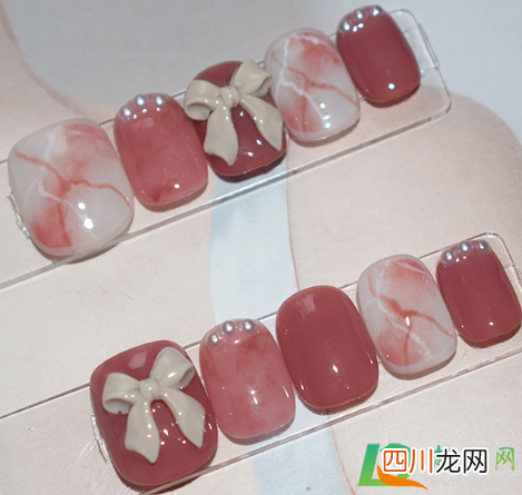美甲贴纸能反复用吗