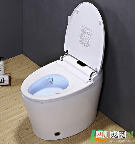 智能马桶会溅得后边都是水吗