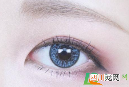 美瞳会滑到眼睛后面吗