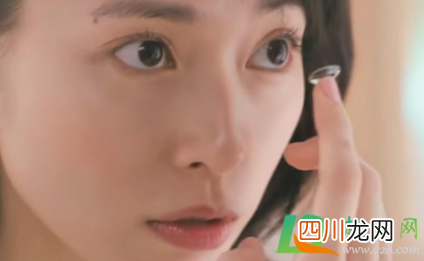 隐形可以泡矿泉水里面吗