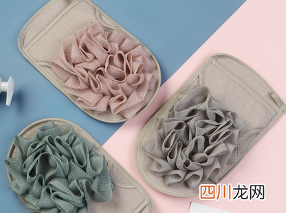搓澡巾干搓还是放沐浴露搓
