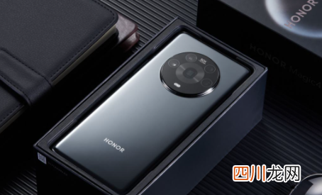 荣耀magic4屏幕是三星的吗