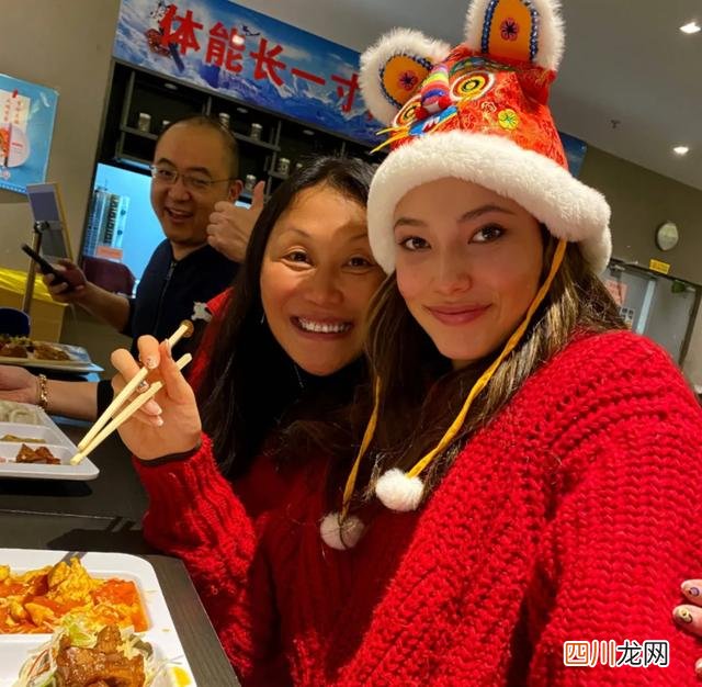 越来越多的丧偶女人不愿再婚 不愿生三胎丧偶式带娃