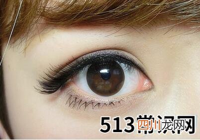 如何解读梦见眼睛里有虫子所具有的象征意义？