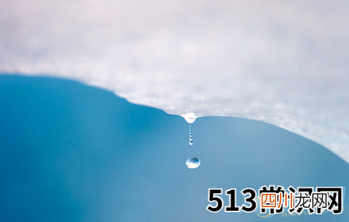 梦见水溢出