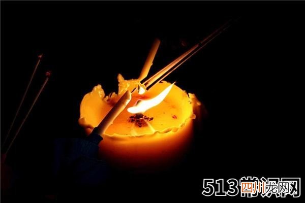 做梦梦见死去的母亲的象征寓意