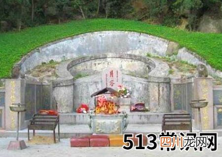 爷爷的坟对谁的影响大