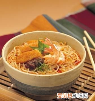 新加坡美食有哪些，新加坡有哪些好吃的十大特色美食小吃推荐