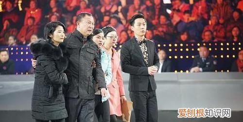 等着我荣郅隆侄女是谁