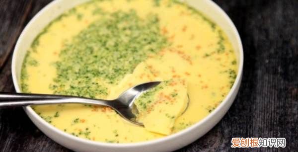 鸡蛋羹怎么做好吃鲜嫩，鸡蛋羹是怎么做的怎么做好吃