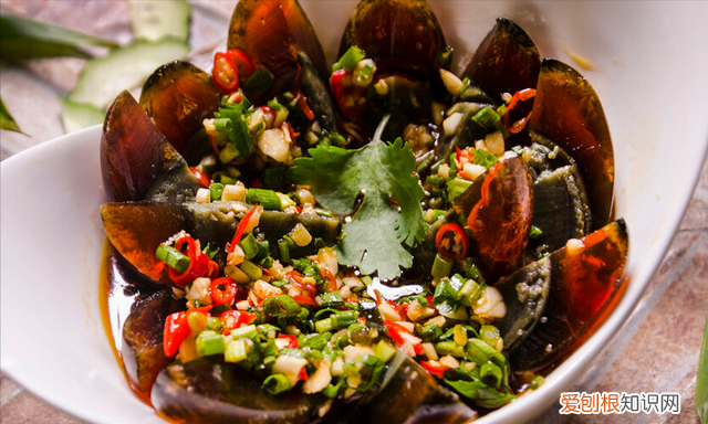 凉拌皮蛋少不了三种调料,凉拌皮蛋放什么调料好