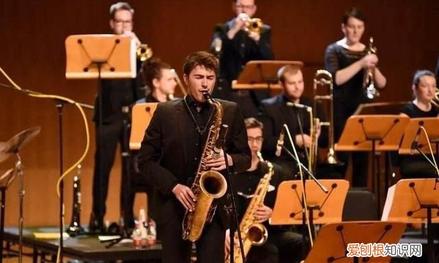 爵士乐的风格特点是什么，爵士音乐的风格是什么样的？