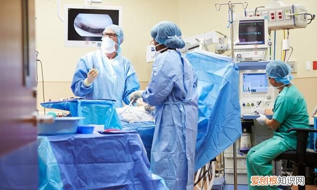 恶性肿瘤三年了是中期和晚期吗,已经癌变的早期肿瘤能治好吗