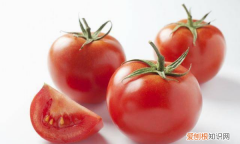 西红柿很红但是很硬能吃，为什么超市买的西红柿又红又硬呢