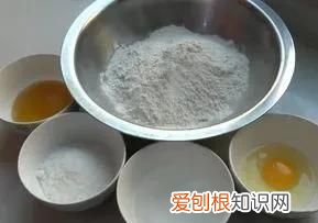 泡打粉的正确使用方法和量,泡打粉的正确使用方法需要热水么