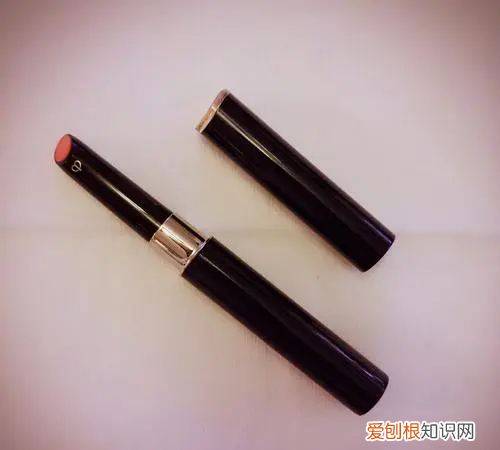 按压式口红怎么缩回去，香奈儿口红按压样式你怎么按回去的