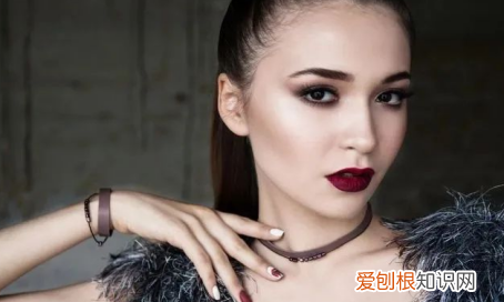 PS里该怎么美白，如何用ps美白皮肤基础知识视频