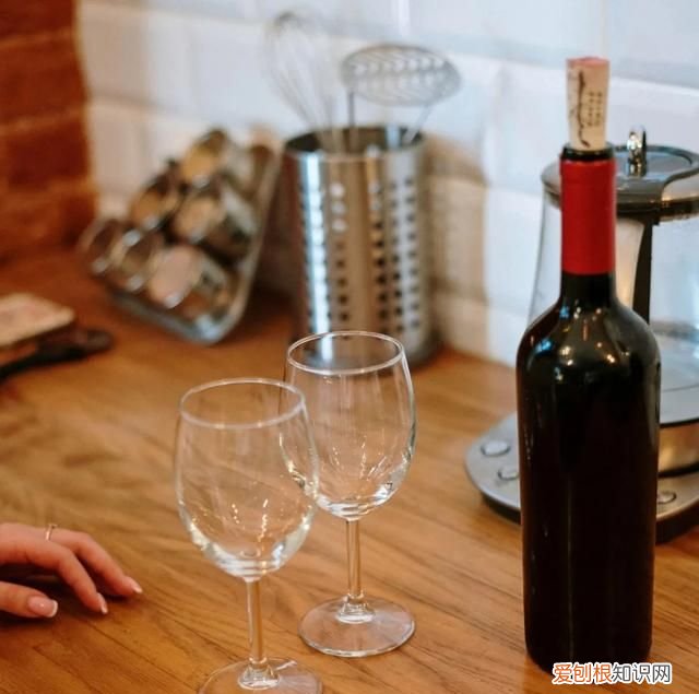 红酒打开之后放多久不能再喝了