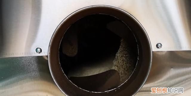 纯芝麻香油和小磨香油有何区别，小磨香油与芝麻香油的区别