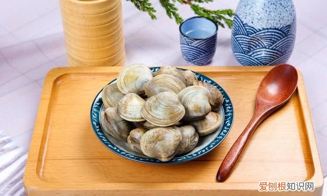 纯芝麻香油和小磨香油有何区别，小磨香油与芝麻香油的区别