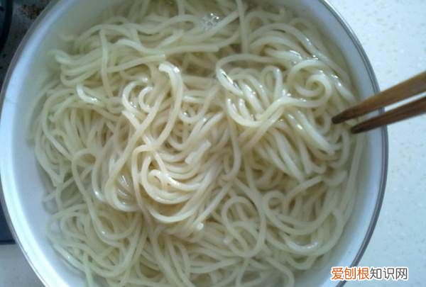 面条的过水冷却方法，面条过冷水有什么用