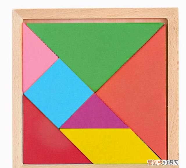 七巧板是由7种图形组成的正确吗