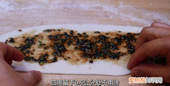 把糯米粉倒入开水锅中瞬间变美味 开水烫糯米粉可以做什么吃的