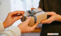 女朋友经常熬夜喝点什么好，给经常熬夜的女生送什么礼物好