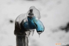 怎么让水管不冻，什么样的管子不怕冻