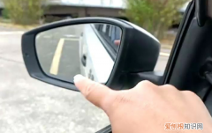 倒车入库后车身不正怎么调整，倒车入库车身歪了如何调整方向视频