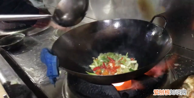 李永乐老师讲不粘锅原理，李永乐老师揭秘不粘锅原理