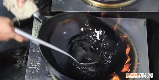 李永乐老师讲不粘锅原理，李永乐老师揭秘不粘锅原理