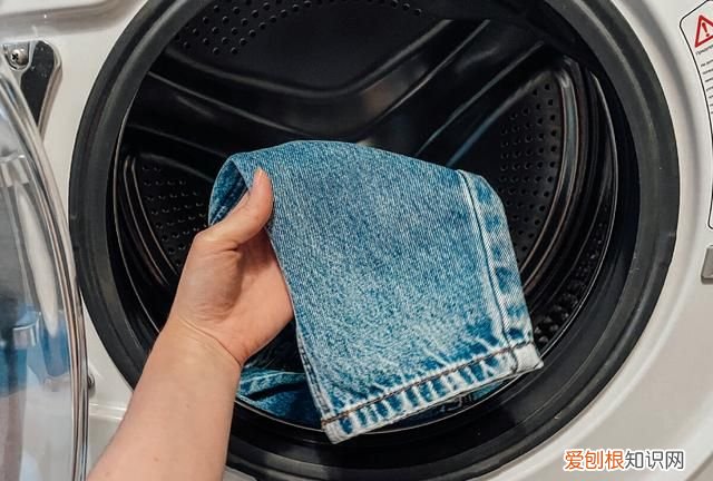 清洗牛仔裤的正确方法