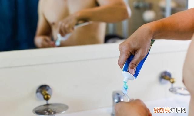 手被辣椒辣到能不能用水冲