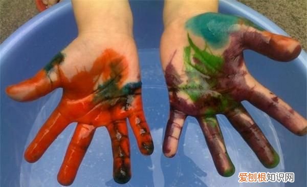 墨汁如何快速洗掉的方法 怎样快速洗掉手上的墨水