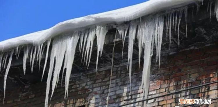 下雨变成冰东北叫什么，冬天屋檐下的冰柱叫什么