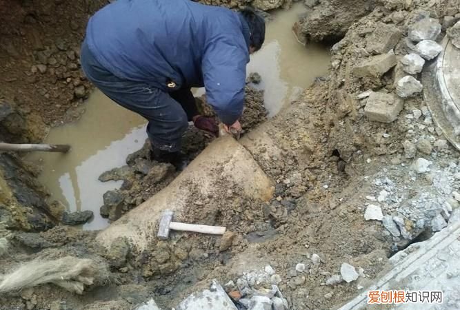 地下的自来水管冻了怎么办