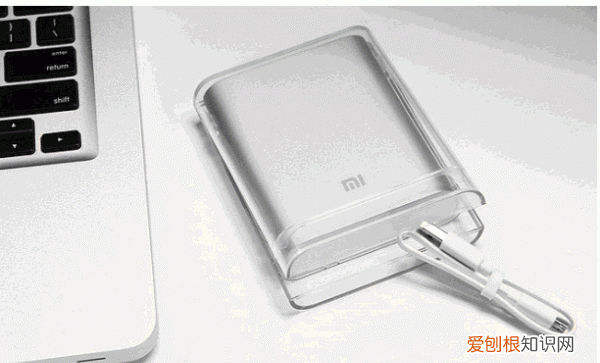 充电宝闪烁却充不进电怎么办，充电宝一闪一闪的充不进电怎么回事