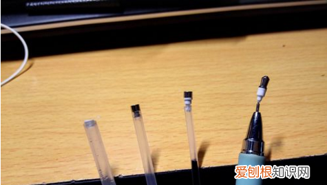 耳机卡在手机里怎么办，耳机卡在耳机孔里怎么办