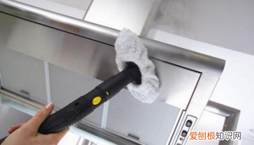清洁油烟机污渍最好办法 油烟机污渍太久了怎么清洗干净