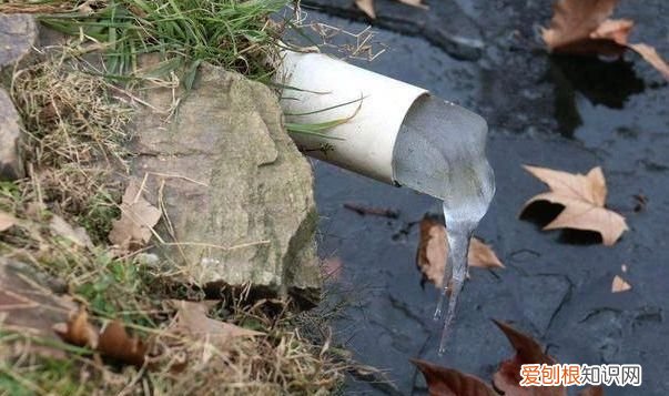 地下pvc水管冻了怎么快速解冻，埋地下的塑料水管冻了怎么办