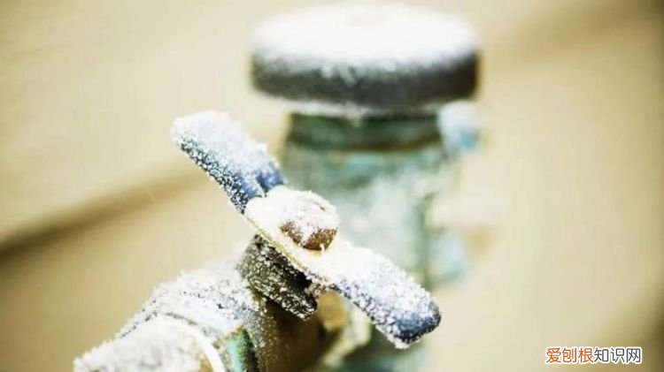 冬天水管不放水会冻裂,冬天外出关掉水阀水管会冻吗