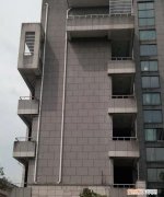 少女坠楼身亡,路人抬头一看,女子坠亡事件始末