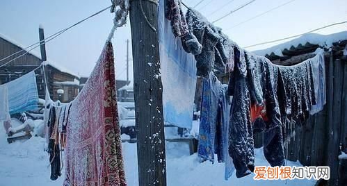 冬天晒衣服结冰怎么办，冬天晾衣服很快就结冰会冻坏衣服