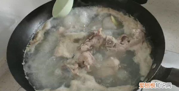 东北人大骨头做法，东北炖大骨头的做法窍门